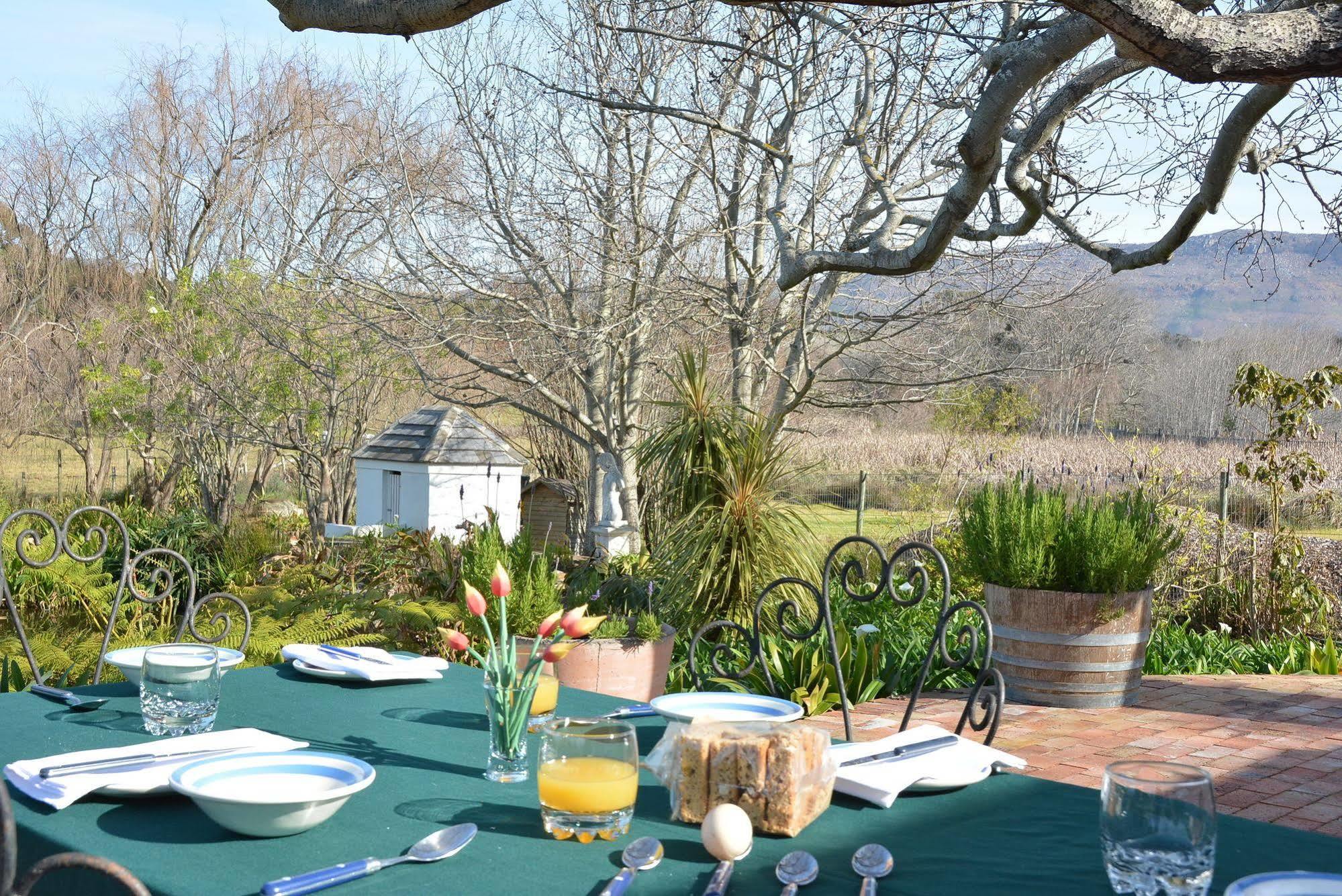 Majini Guesthouse Sweet Valley 外观 照片